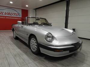 Image 7/51 of Alfa Romeo 2.0 Spider QV (1987)