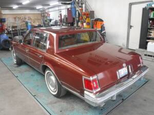 Image 23/49 of Cadillac Seville Sedan 6.0L (1979)