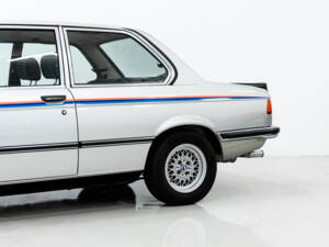 Image 19/50 of BMW 320&#x2F;6 (1982)