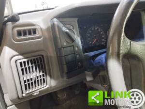Image 10/10 of Volvo 440 (1989)