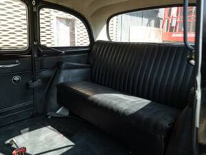 Afbeelding 20/34 van Austin FX 4 D London Taxi (1961)