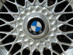 Image 25/50 of BMW 320i (1989)