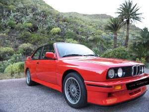 Image 12/36 of BMW M3 (1991)