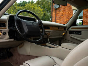 Image 13/50 of Jaguar XJS 6.0 (1993)