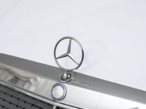 Image 23/50 of Mercedes-Benz 190 D (1986)