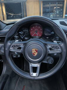 Image 3/5 of Porsche 911 Targa 4S (2019)