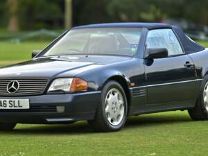 Image 25/50 of Mercedes-Benz SL 500 (1995)