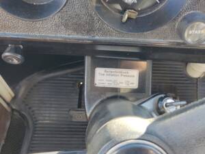 Bild 65/98 von Volkswagen T2b Kastenwagen (1979)