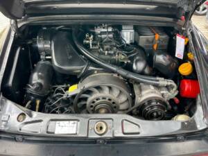 Bild 20/20 von Porsche 911 Carrera 4 (1990)