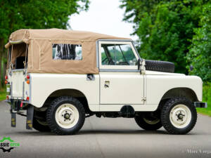 Image 29/55 of Land Rover 88 (1958)