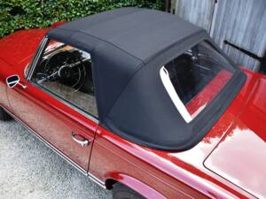 Image 22/45 of Mercedes-Benz 230 SL (1964)