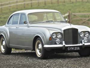 Immagine 5/50 di Bentley S 3 Continental Flying Spur (1963)
