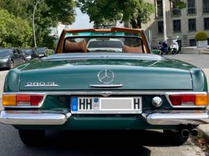 Immagine 6/69 di Mercedes-Benz 280 SL (1971)