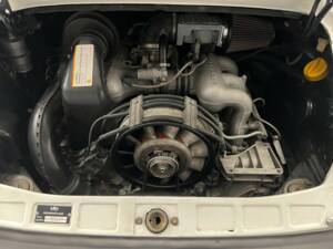 Image 11/15 of Porsche 911 Carrera 3.2 (1988)