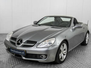 Image 17/50 of Mercedes-Benz SLK 200 Kompressor (2008)