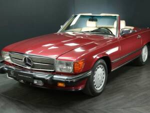 Bild 1/30 von Mercedes-Benz 560 SL (1989)