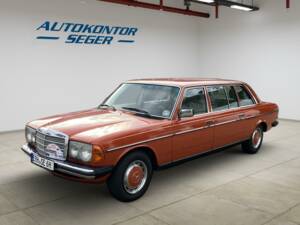 Bild 1/60 von Mercedes-Benz 250 (1978)