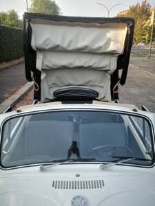 Bild 145/160 von Volkswagen Käfer 1300 (1971)