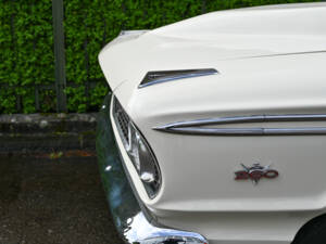 Image 23/70 of Ford Fairlane 500 (1963)