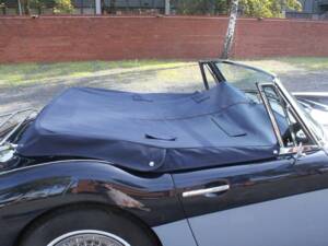 Image 16/22 of Austin-Healey 3000 Mk II (BJ7) (1963)