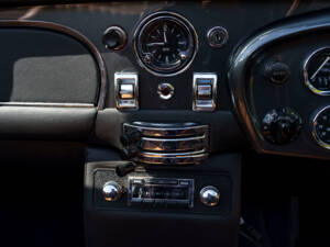 Bild 20/28 von Aston Martin DB 6 Mk II Volante (1970)