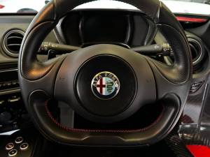 Immagine 23/40 di Alfa Romeo 4C (2016)
