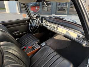 Bild 27/30 von Mercedes-Benz 280 SL (1970)