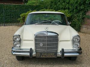 Image 5/50 of Mercedes-Benz 280 SE (1968)