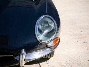 Immagine 40/45 di Jaguar E-Type 4.2 (1966)