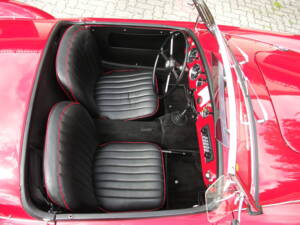 Image 8/31 of MG MGA 1600 (1959)