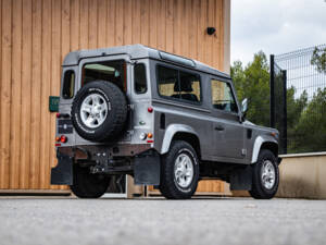 Image 11/50 of Land Rover Defender 90 TD4 (2007)