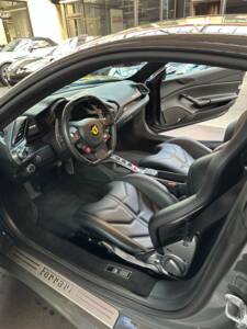 Imagen 9/14 de Ferrari 488 GTB (2017)