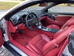 Image 7/8 of Mercedes-Benz SL 55 AMG (2003)