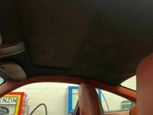 Image 13/17 of Porsche 911 Carrera (2005)