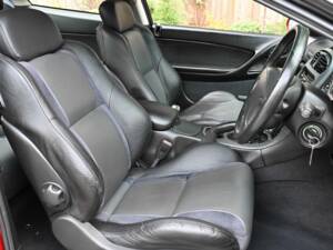 Image 18/35 of Holden Monaro CAPA F 320 C (2003)