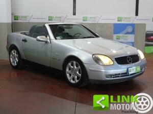 Image 9/10 of Mercedes-Benz SLK 200 Kompressor (2000)