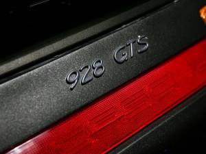 Bild 5/13 von Porsche 928 GTS (1994)
