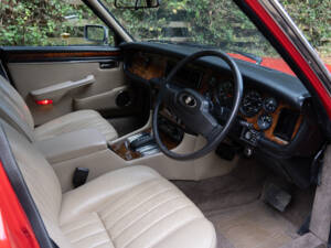 Bild 8/20 von Jaguar Sovereign 2.9 (1986)