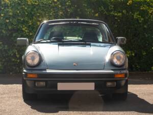 Image 6/47 of Porsche 911 Carrera 3.2 (1984)