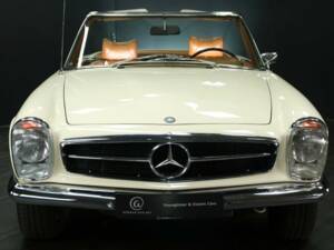 Imagen 9/30 de Mercedes-Benz 280 SL (1971)