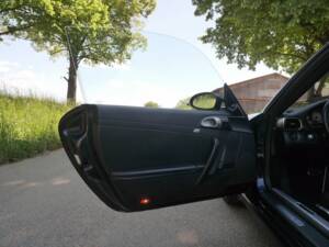 Image 13/33 of Porsche 911 Carrera S (2005)