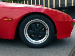 Image 39/48 of Porsche 924 Carrera GT (1981)