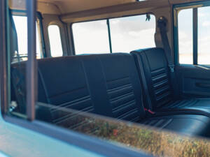 Image 39/51 of Land Rover Defender 110 (1995)