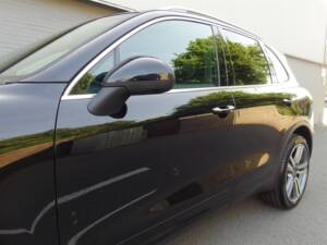 Bild 28/98 von Porsche Cayenne Turbo (2010)