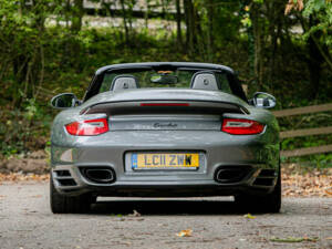 Imagen 11/50 de Porsche 911 Turbo S (2011)