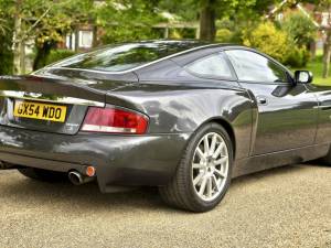 Imagen 9/50 de Aston Martin V12 Vanquish S (2005)