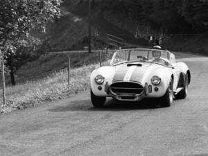 Bild 18/22 von AC Cobra 427 (1966)