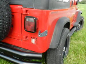 Image 15/58 of Jeep Wrangler 2.5L (1994)