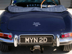 Immagine 38/45 di Jaguar E-Type 4.2 (1966)