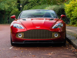 Image 3/70 of Aston Martin Vanquish Zagato Volante (2017)